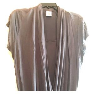 Short sleeve CAbi grey shirt